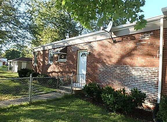 2nd image of 14844 Langley Ave
