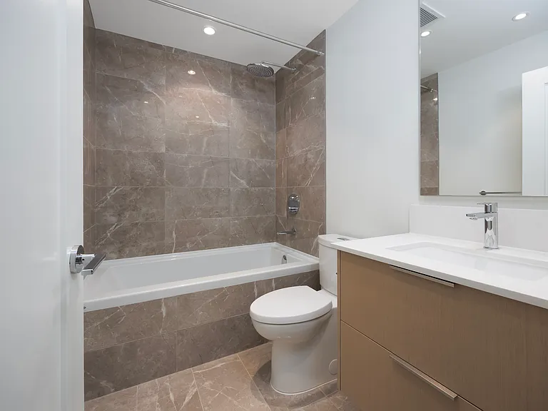 128 W 15th St #1503 — Photo 17