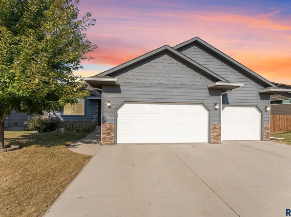 403 Adrianna Ave, Harrisburg, SD 57032