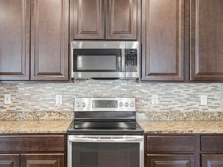 3650 SW Rivera St — Photo 7
