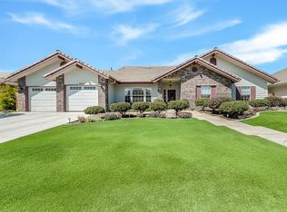1444 E Laura Ct, Visalia, CA 93292