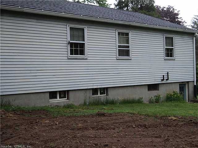 2nd image of 4 Laurel Ln