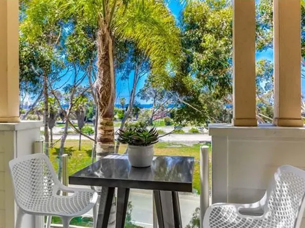 805 Harbor Cliff Way Unit 214, Oceanside, CA 92054