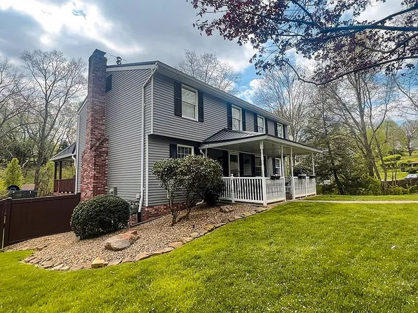 118 Pheasant Run Dr, Export, PA 15632