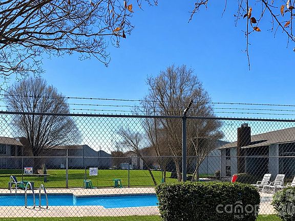 4th image of 11027 Harrowfield Rd