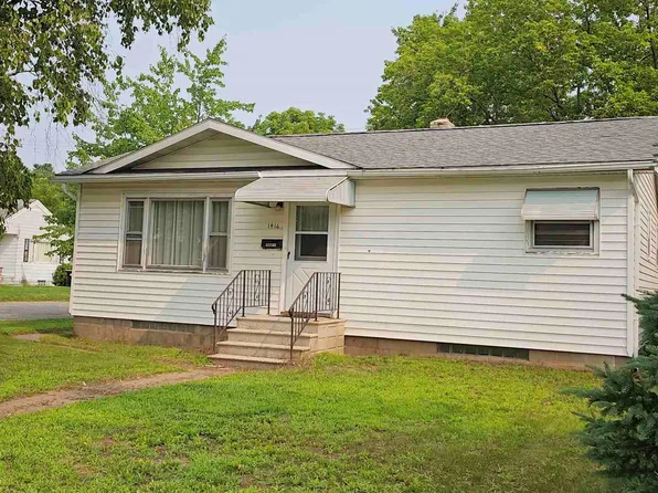 1416 W A St, Iron Mountain, MI 49801