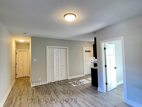 5th image of 701-15 W Brompton Ave #70318