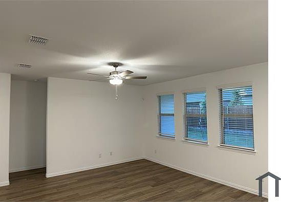 2nd image of 1210 Mahogany Ln