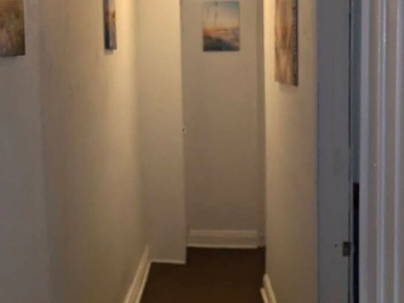 4th image of 1877 Marloes Ave #1