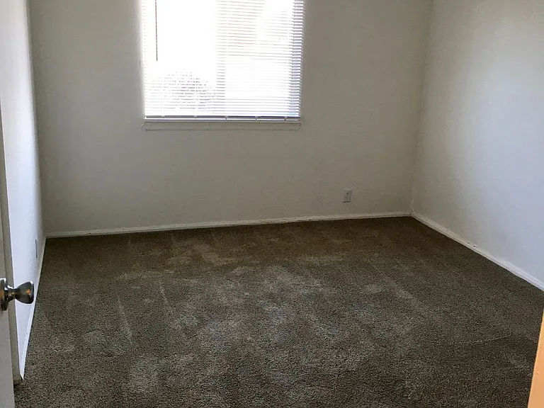 Villages on Madison Apartments — Photo 73