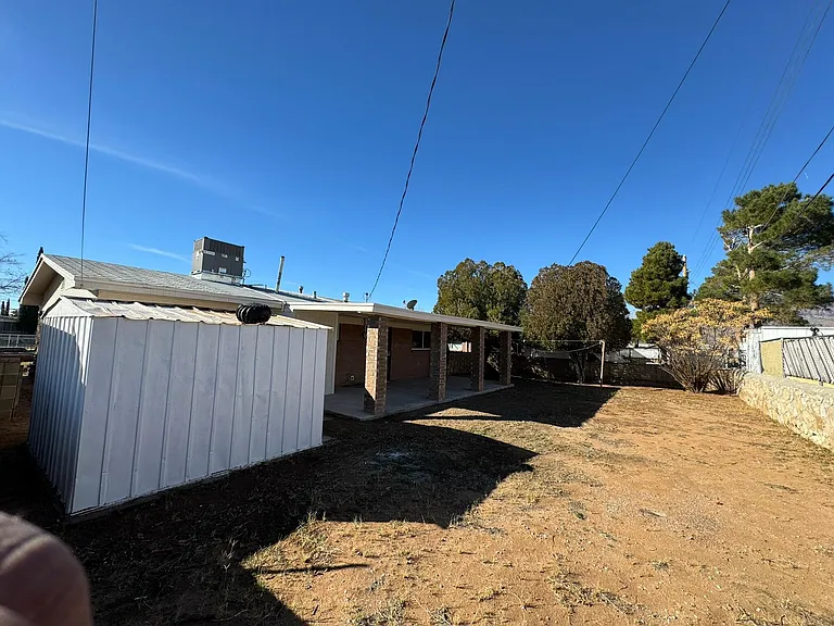 5861 Swallow Ln — Photo 11