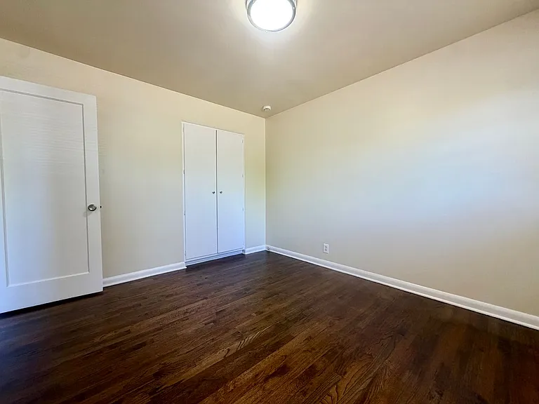 8020 N Saint Johns Ave — Photo 7