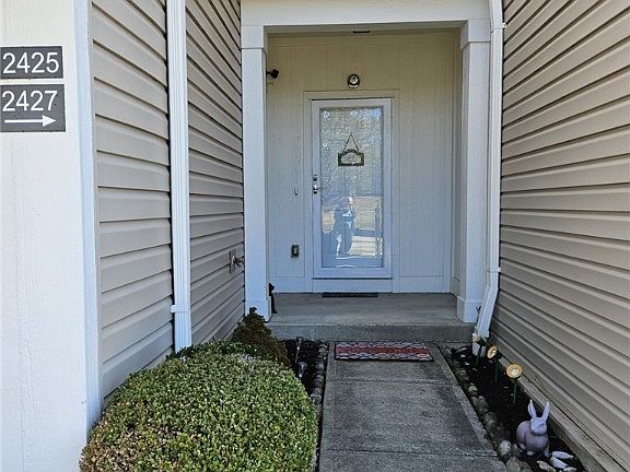 2nd image of 2427 Elderberry Ct