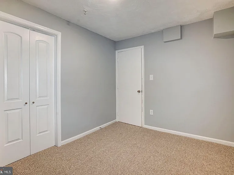 6955 Aquamarine Ct — Photo 25