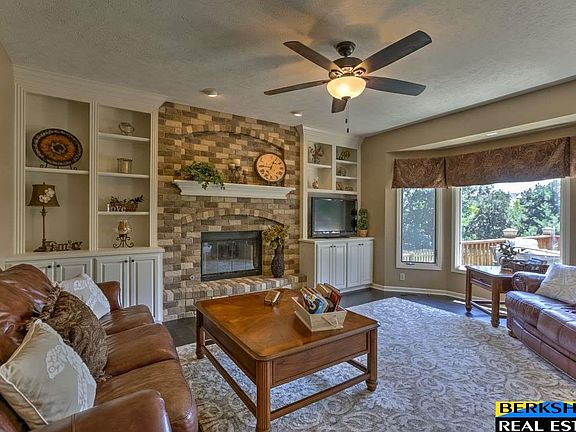 5th image of 13815 Meredith Ave