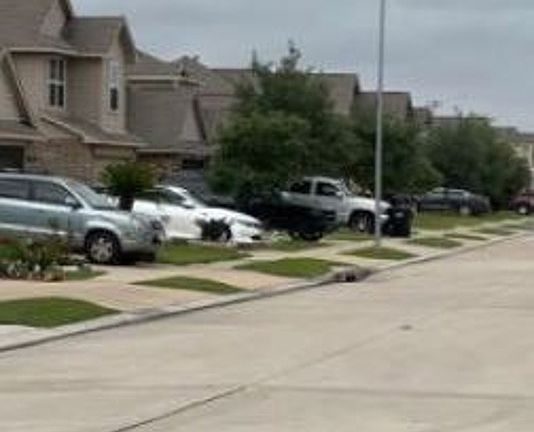 Exterior Neighborhood (street photo)