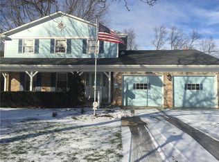 110 Forest Garden Dr, Boardman, OH