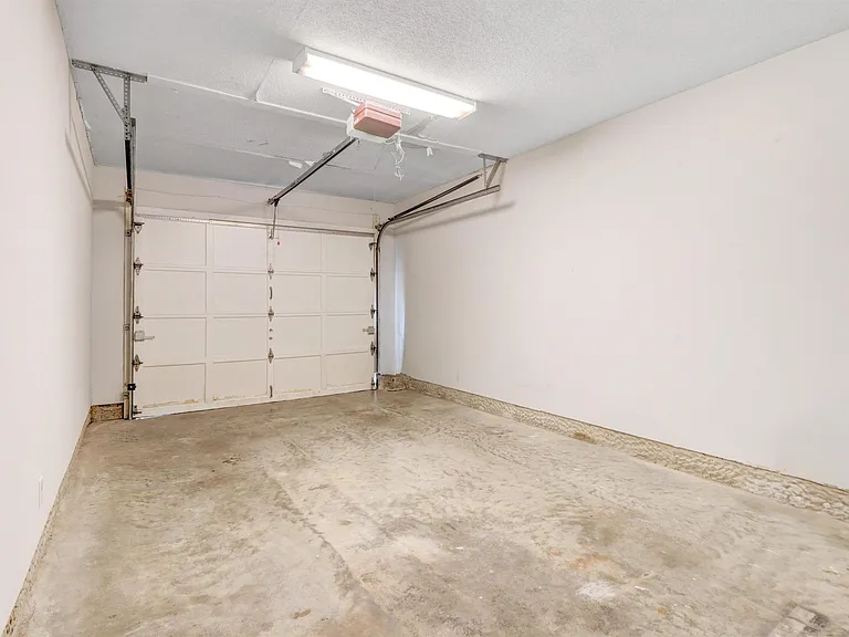 1900 Harris St #1 — Photo 26