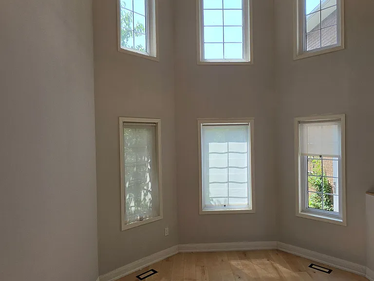 39 Pogson Dr — Photo 12