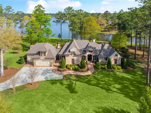 955 Camphill Dr, Abita Springs, LA 70420