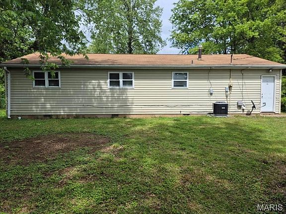 2nd image of 6208 Leo Dr