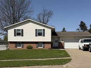 2722 29th St SW, Cedar Rapids, IA 52404