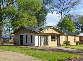 1226 Sylvan Cv, Yazoo City, MS 39194