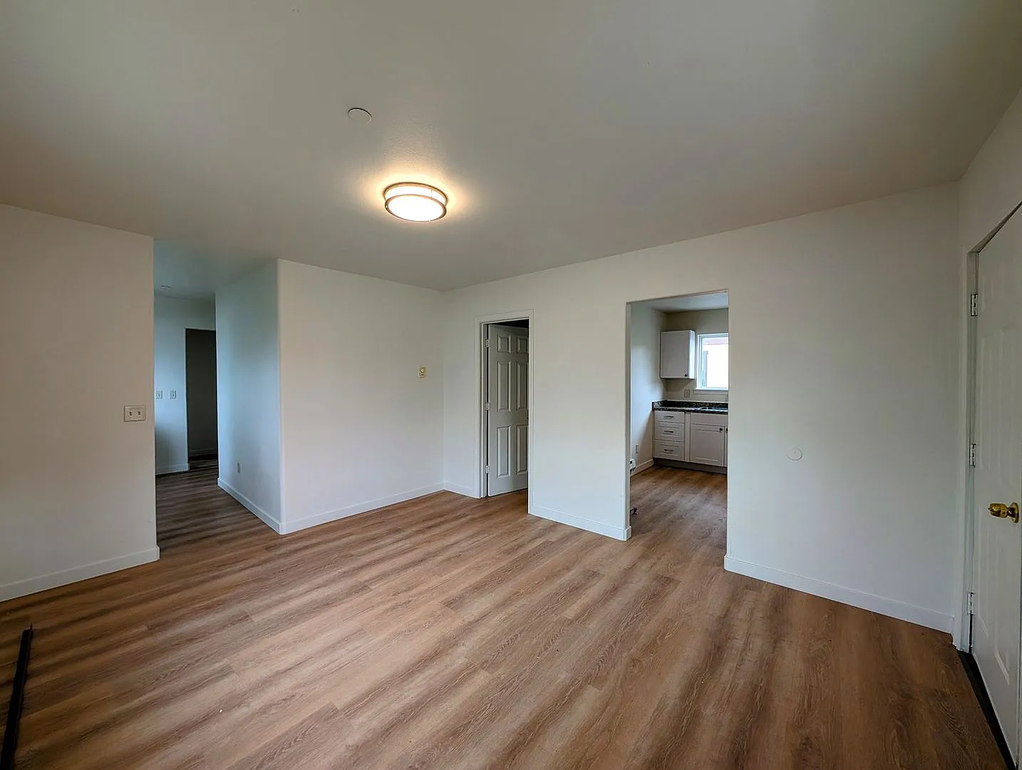 533 Methow St. Tri-Plex — Photo 4