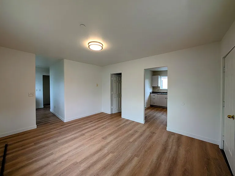 533 Methow St — Photo 15