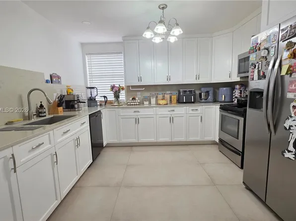 15856 SW 112th Ter, Miami, FL 33196