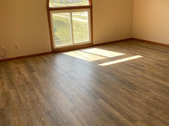 3rd image of 3 Pepperwood Ct APT 1