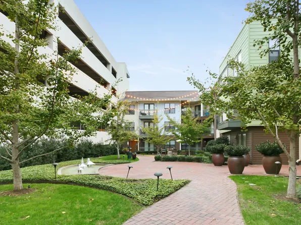 Oaks 5th Street Crossing at City Station