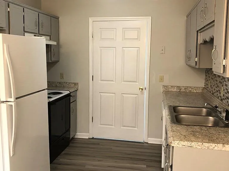 179 Crosby Dr — Photo 6