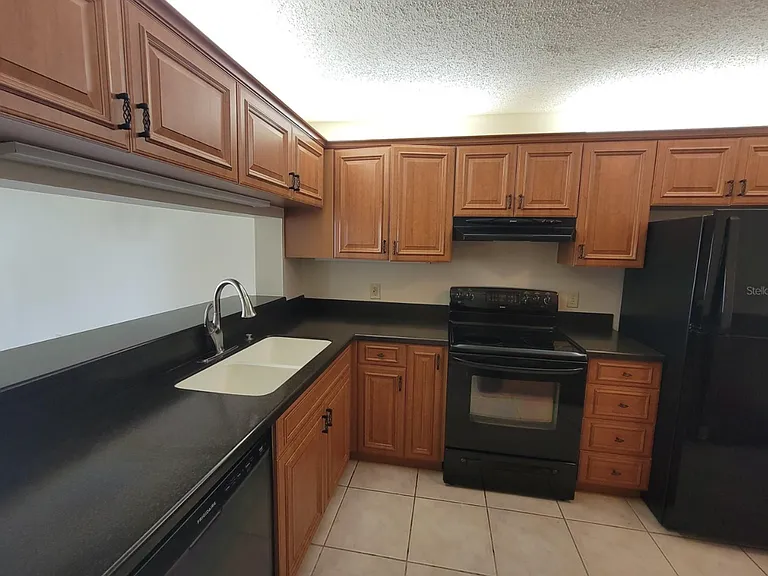 2424 W Tampa Bay Blvd #M201 — Photo 8