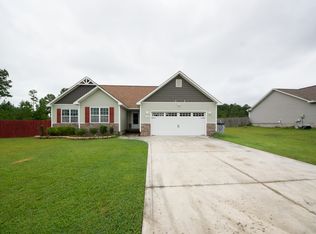 313 Basil Ct, Hubert, NC 28539