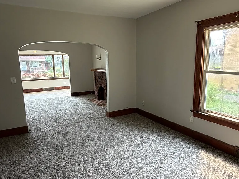 324 W 28th St #1 — Photo 13