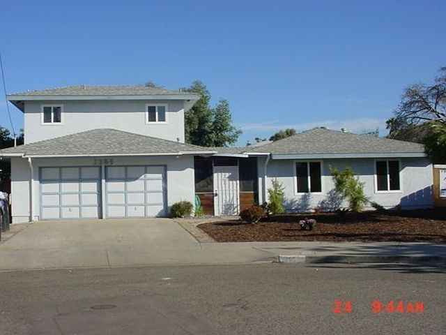 1st image of 1365 Signal Ave