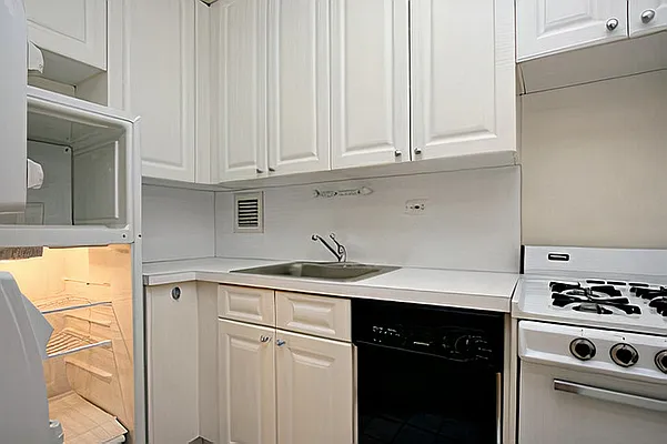 Rented by GoodRock Realty | media 16