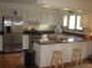 2466 Chatham Rd, Aurora, IL 60506