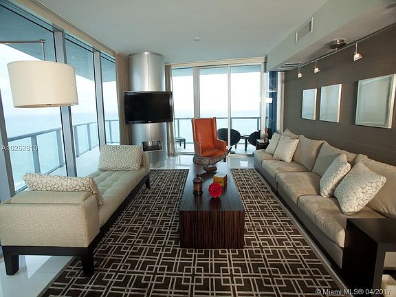 5th image of 17001 Collins Ave #B3608