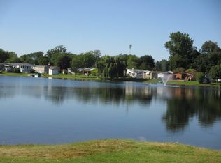 48573 Lakeview E Unit 101, Utica, MI 48317