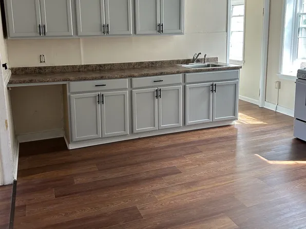 507 Washington St APT 1, Troy, NY 12180