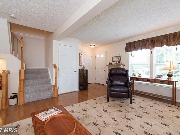 4th image of 904 Felicia Ct