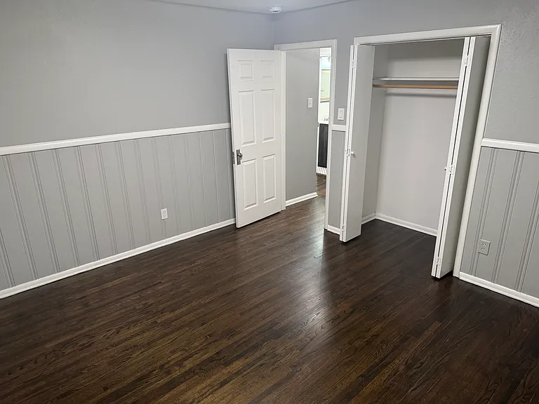 5409 Fursman Ave — Photo 17