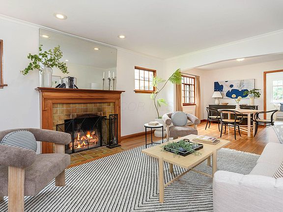 5th image of 895 Chelsea Ave