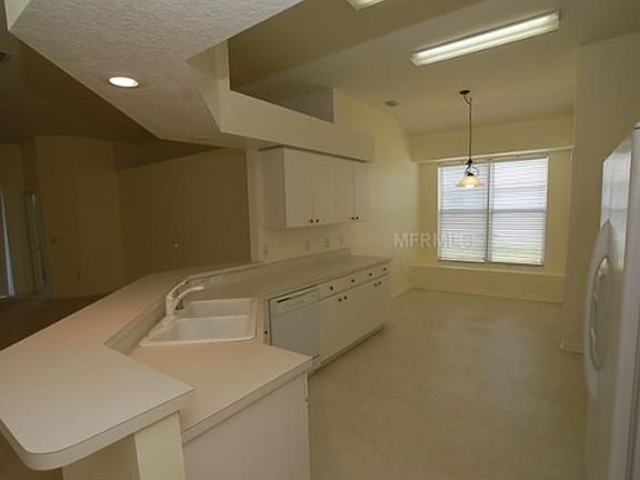 5th image of 4525 Marchmont Blvd