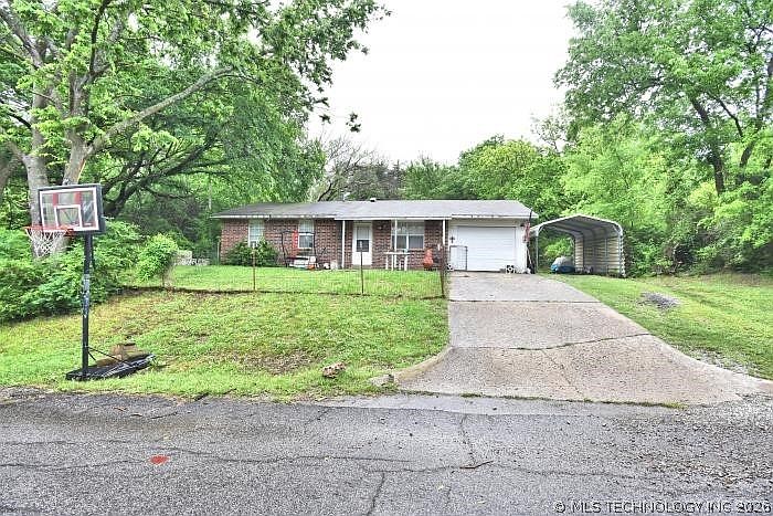 1st image of 921 S Mullins Ave