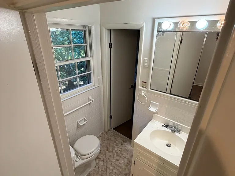 54 Dickson Cir — Photo 13