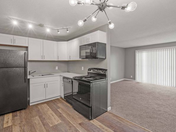 301-305 Maple Blvd #303-2