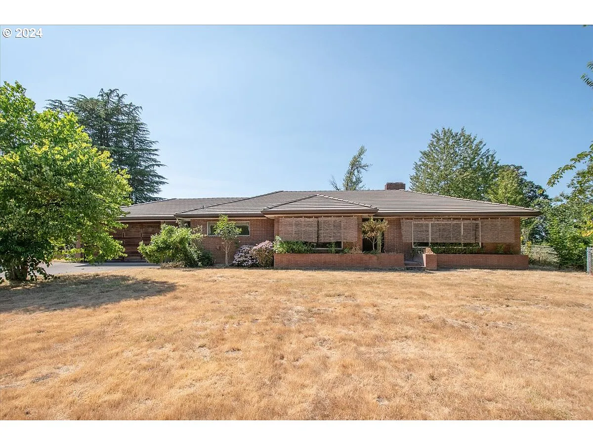 24375 SW Scholls Ferry Rd photo 1